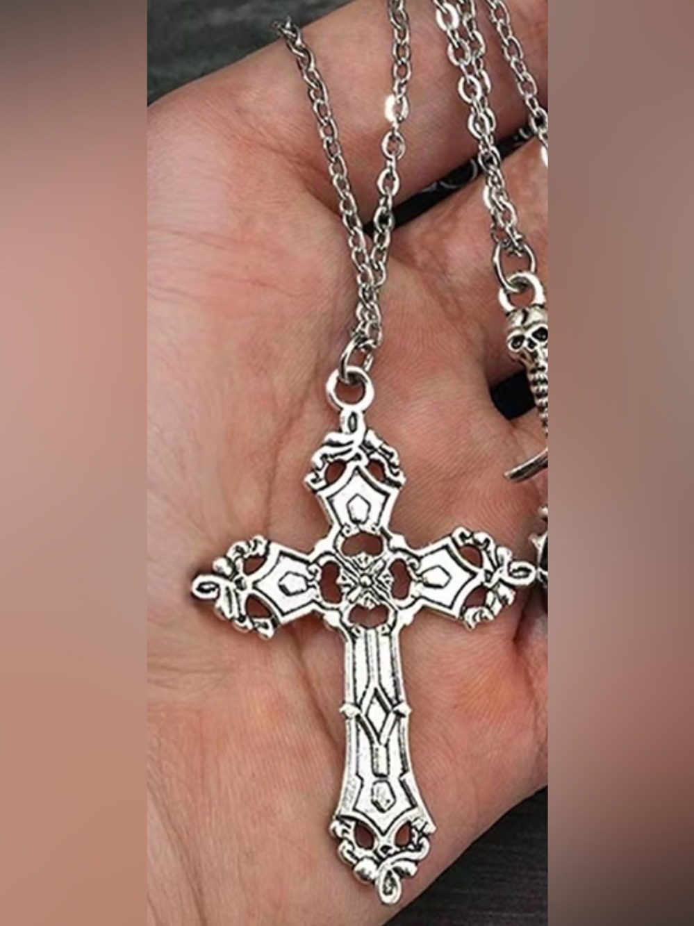 ⭐️ Ornate Filigree Cross Pendant Necklace